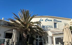Hotel La Casa  3*